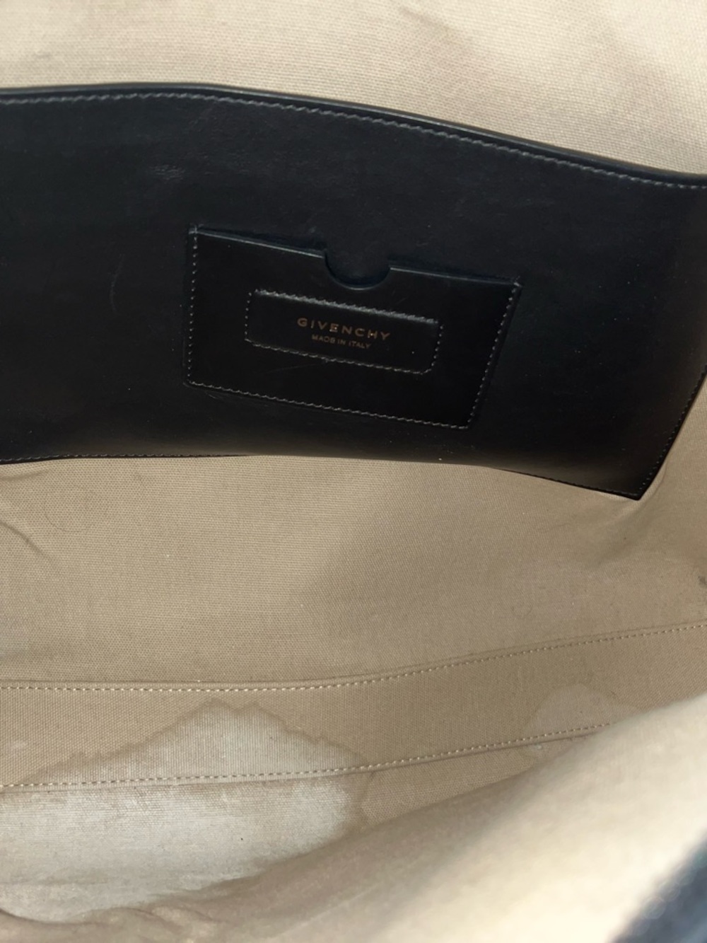 Givenchy Antigona Soft Medium - Picture 12 of 12